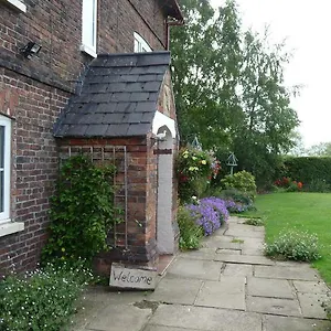 Birtles Farm *** Knutsford